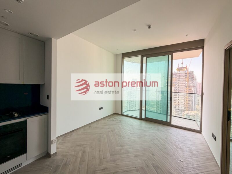 AP-S-28870-Apartment-Sale-Peninsula Three-Business Bay-Dubai