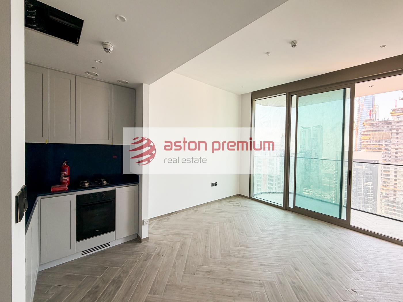 AP-S-28870-Apartment-Sale-Peninsula Three-Business Bay-Dubai
