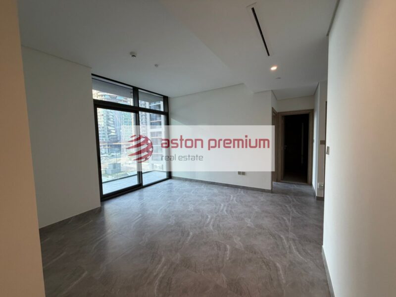 AP-S-28971-Apartment-Sale-Peninsula One-Business Bay-Dubai