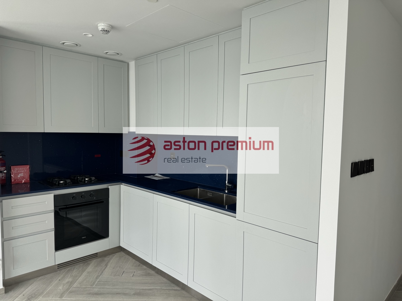 AP-R-26036-Apartment-Rent-Peninsula Three-Business Bay-Dubai