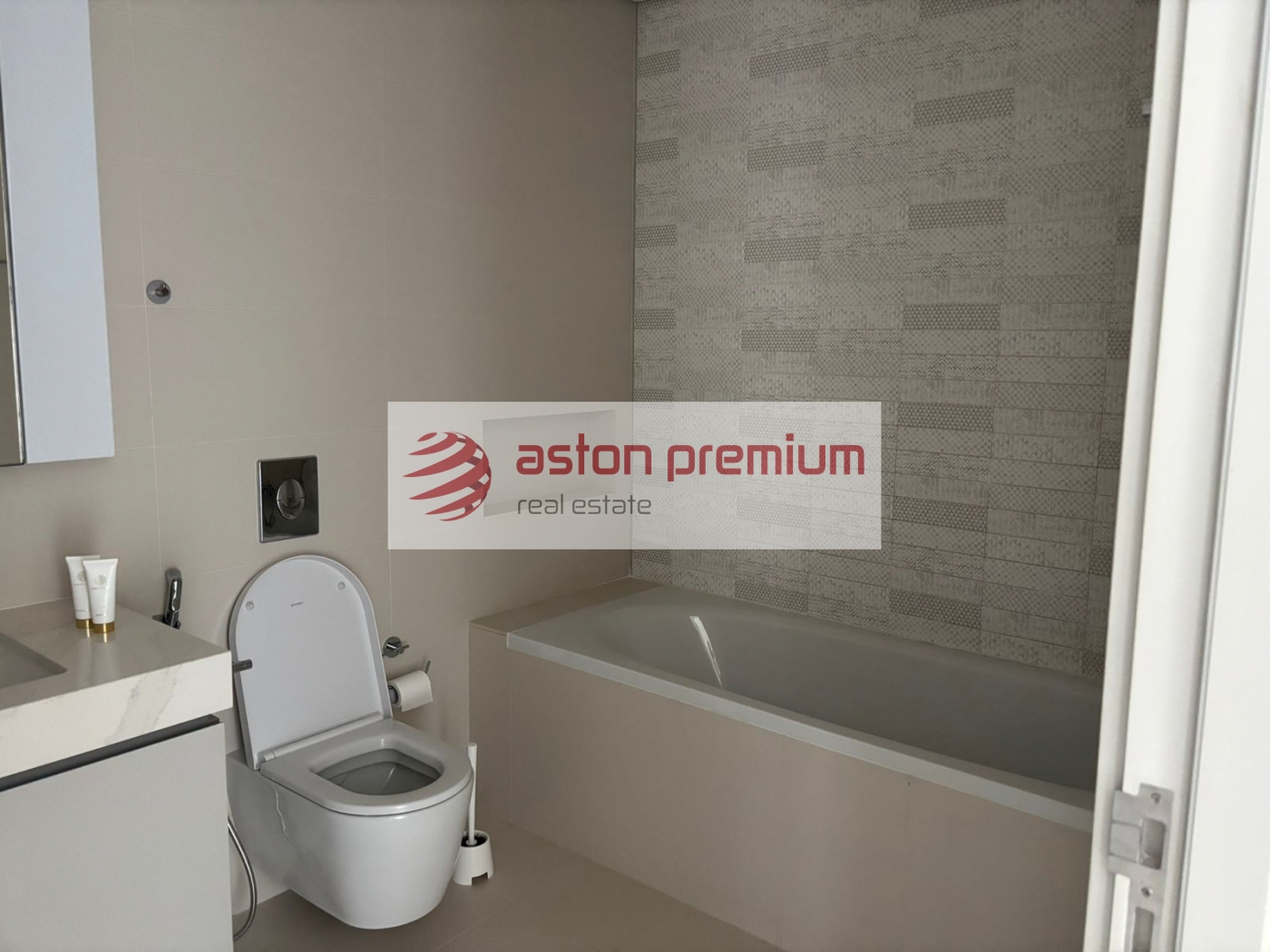 AP-R-26050-Apartment-Rent-Sunrise Bay Tower 1-EMAAR Beachfront-Dubai