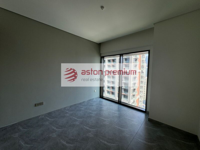 AP-S-29002-Apartment-Sale-Peninsula One-Business Bay-Dubai