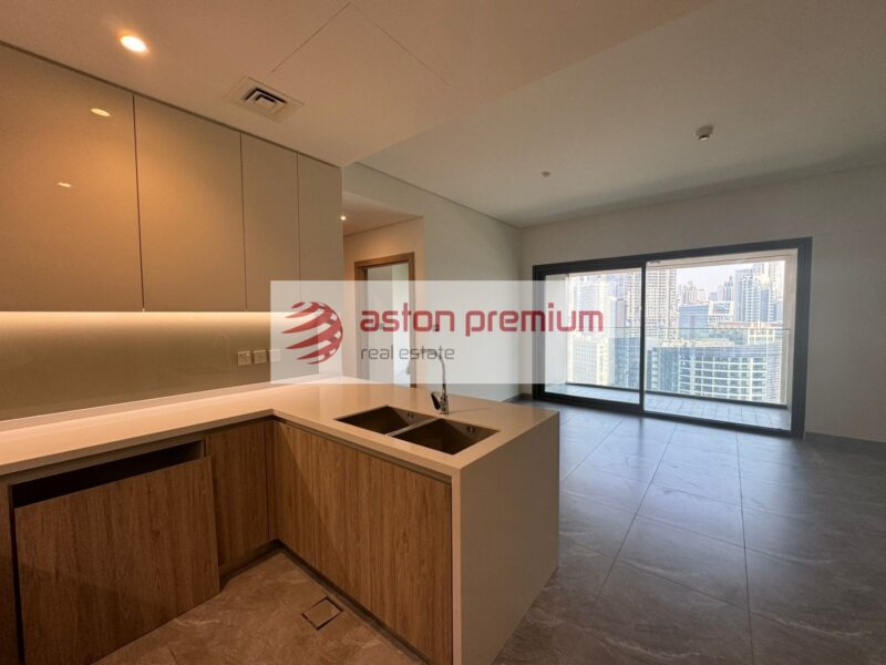 AP-S-29002-Apartment-Sale-Peninsula One-Business Bay-Dubai