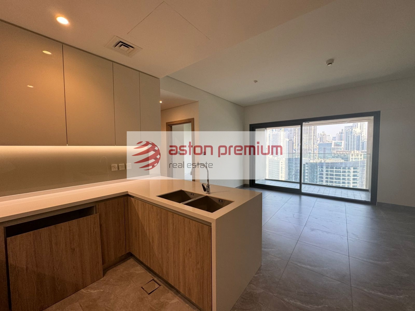 AP-S-29002-Apartment-Sale-Peninsula One-Business Bay-Dubai