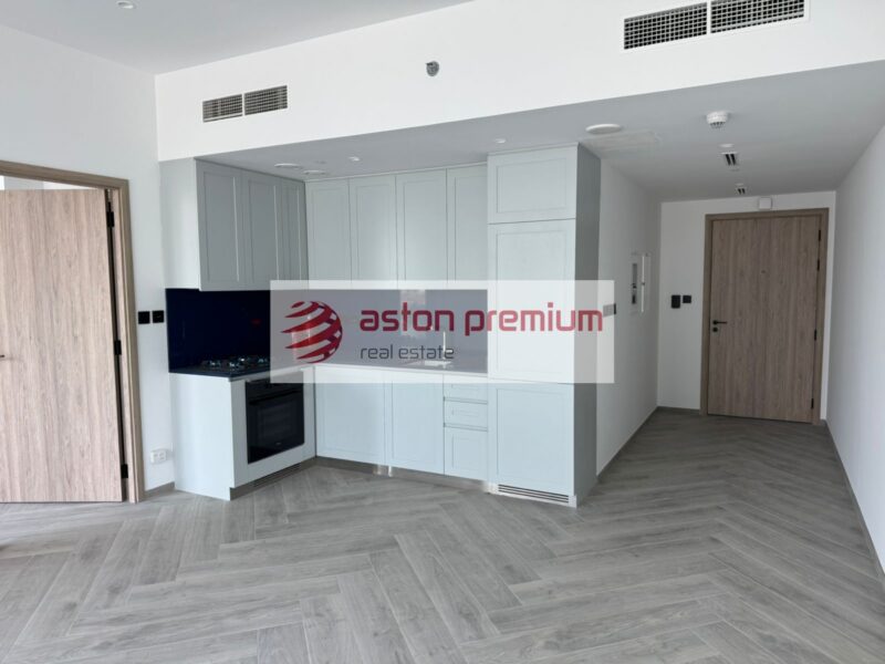 AP-S-29009-Apartment-Sale-Peninsula Three-Business Bay-Dubai